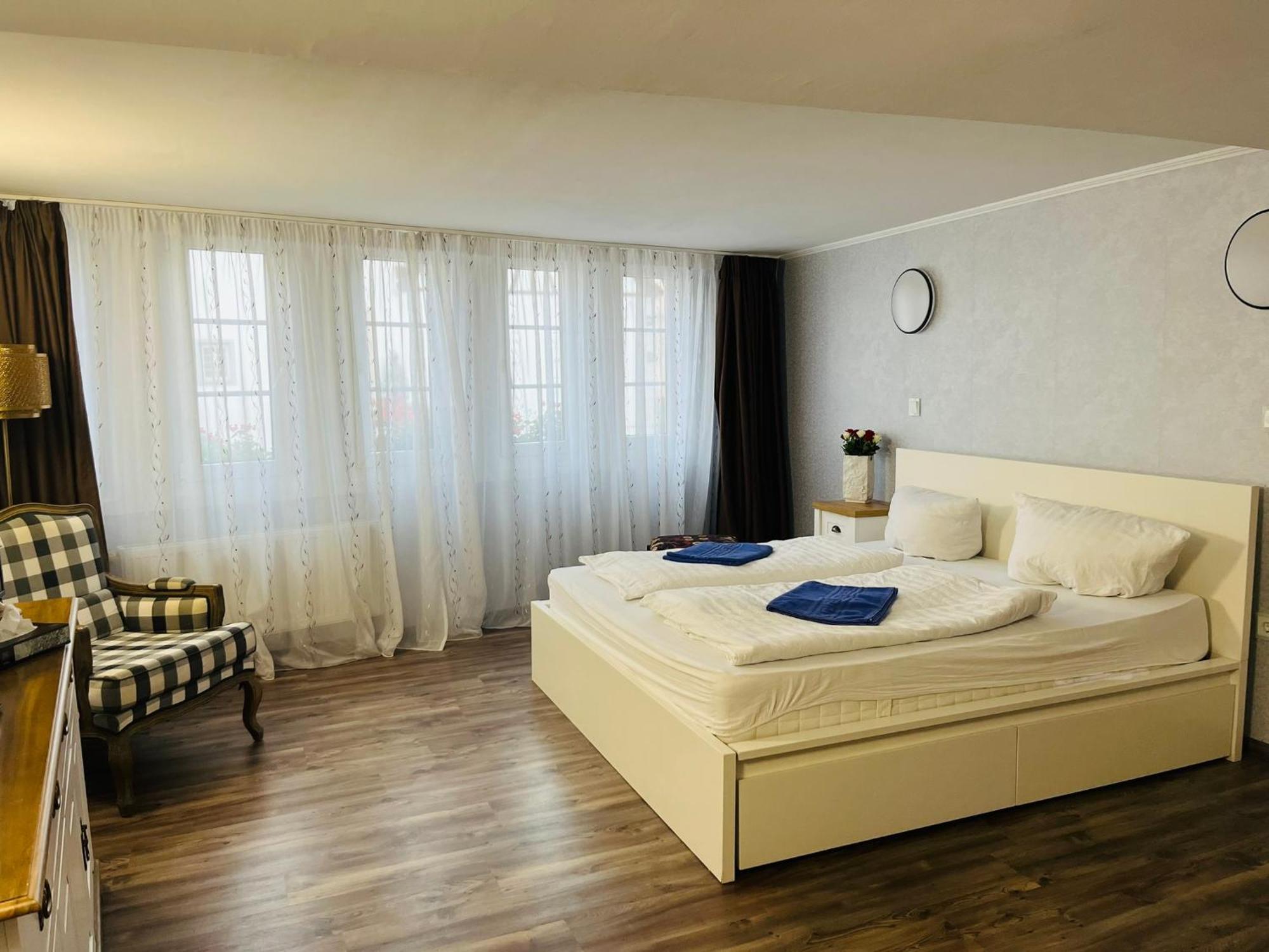 The Burgklause Boutique Hotel Linz am Rhein Exterior foto