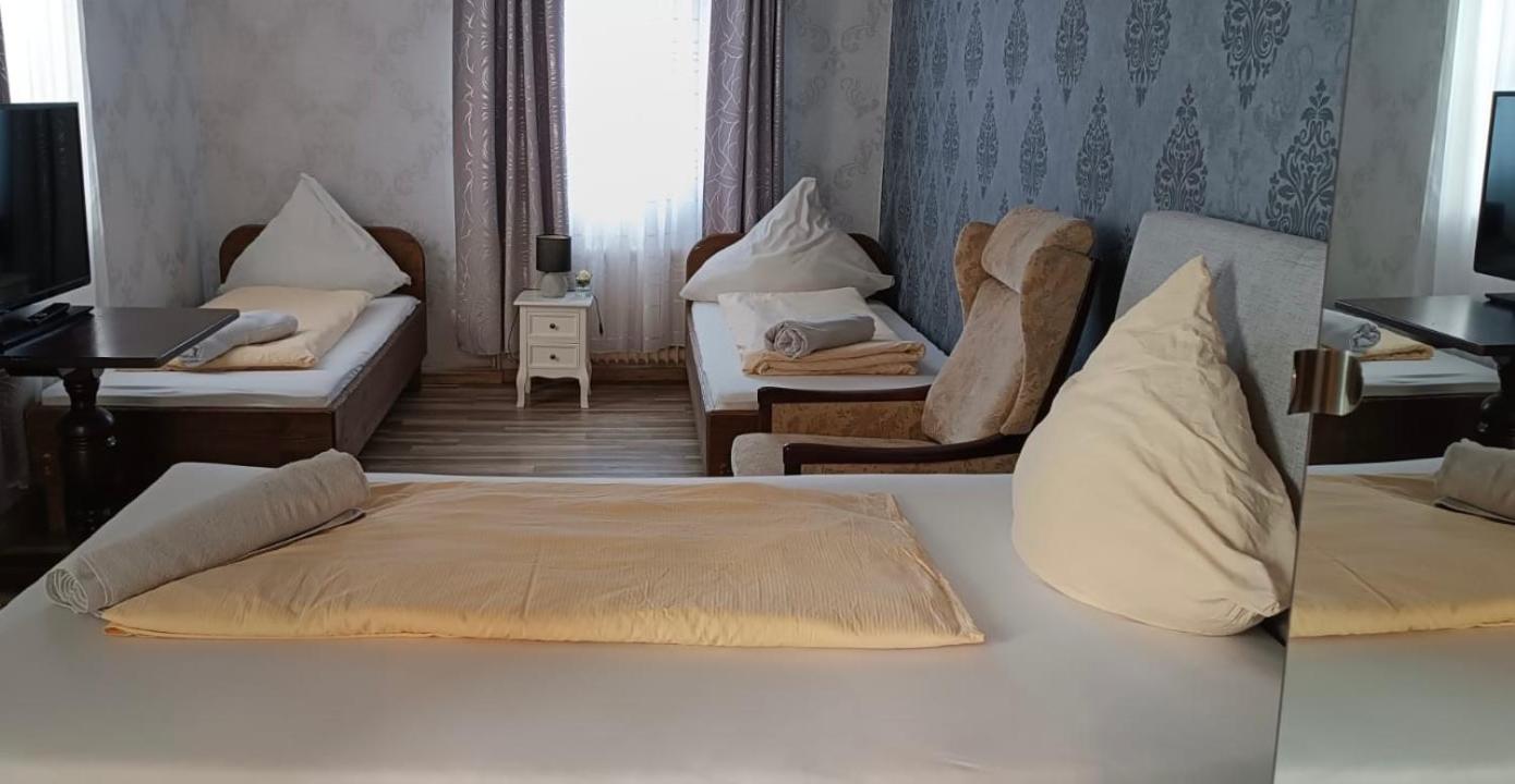 The Burgklause Boutique Hotel Linz am Rhein Exterior foto